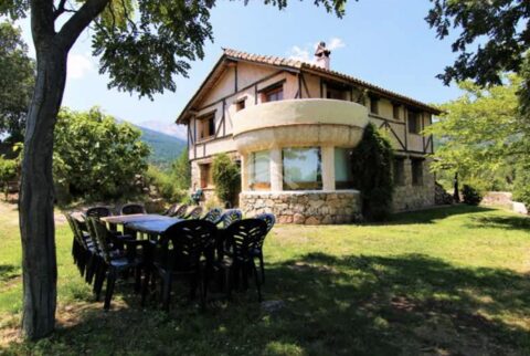 EXTERIOR DE RETIRO yoga gredos yoga te transforma